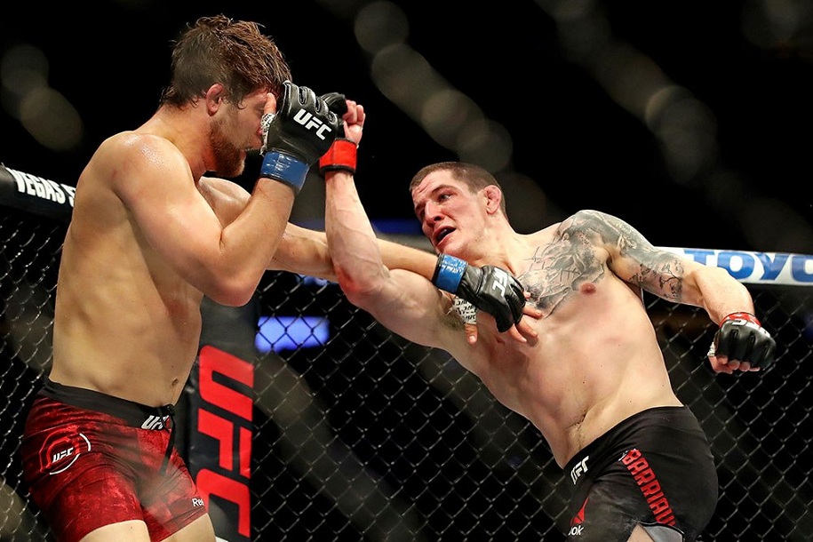 Sự khác biệt trong striking của Boxing và MMA Sự khác biệt trong striking của Boxing và MMA